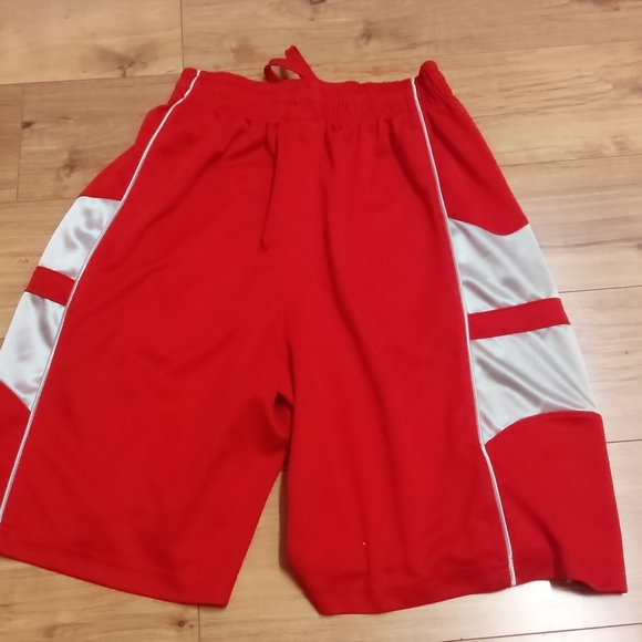 Ohio State Buckeyes Basketball Shorts Red NCAA Men's Size Small - Picture 3 of 4